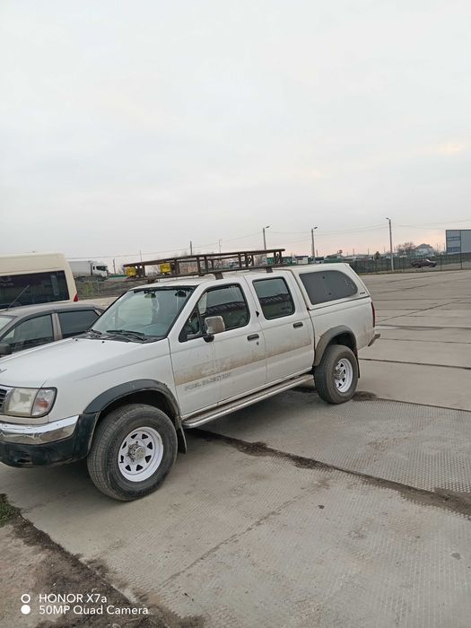 Продам ниссан навара