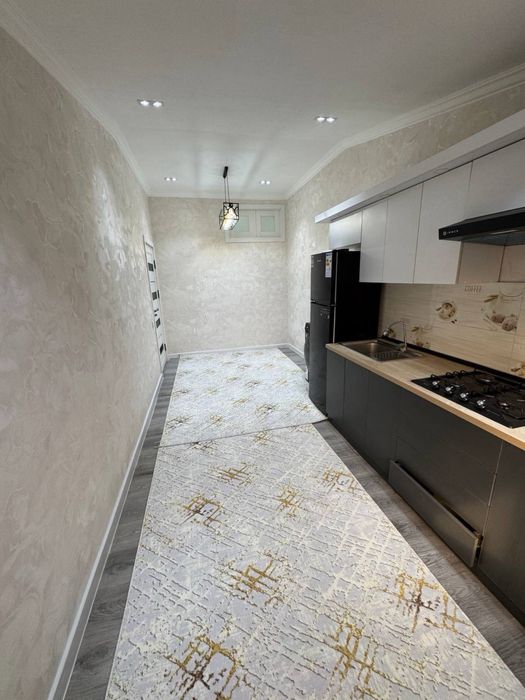 Новостройка 3х ком 87 м2 в районе вокзала лифт имеется