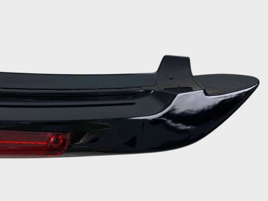 Спойлер антикрило за Honda Jazz 2004-2007 с трети стоп черен гланц