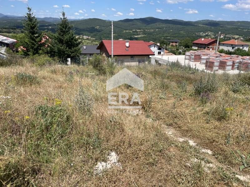 УПИ с готов инвестиционен проект за жилищна сграда с. Върхари
