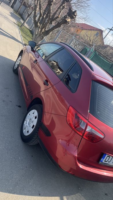 Inchiriez chirie inchirieri masina auto rent a car uz personal