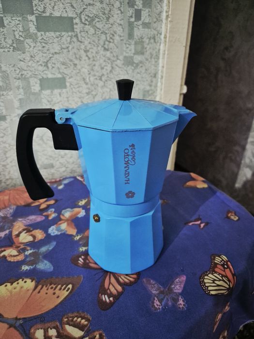 Кофеварка, гейзер, курка.