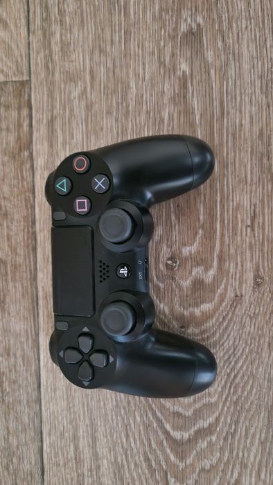 Play Station 4 slim 512 gb