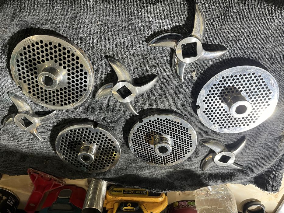 Ножове за месомелачка 32