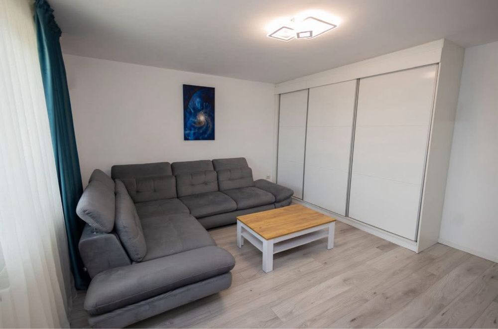 Apartament de închiriat