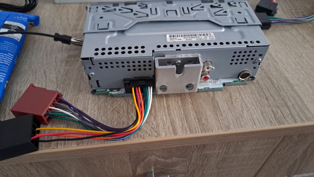 Vând Player Auto Pioneer MVH-S120UB (1-DIN, USB, AUX, 4x50W)