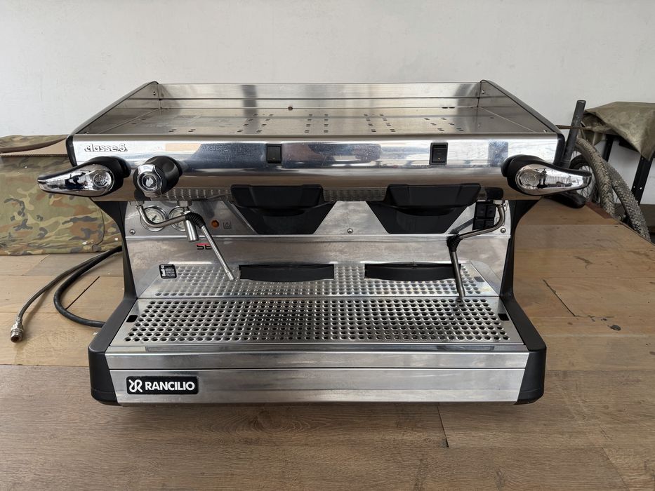 Кофемашинку продам Rancilio