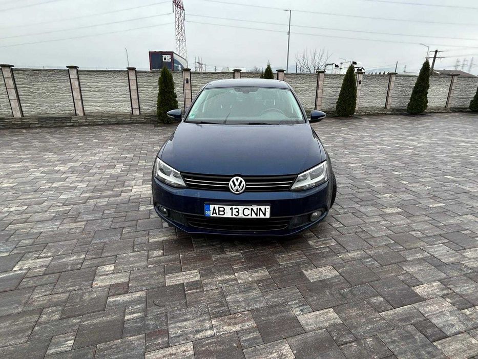 VOLKSWAGEN Jetta 2011 — imagine 2