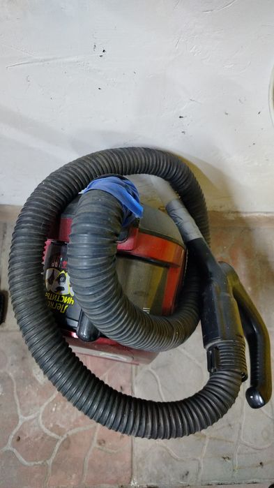 Продам пылесос на запчасти