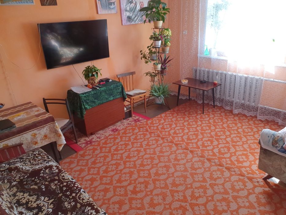 Продаётся полдома