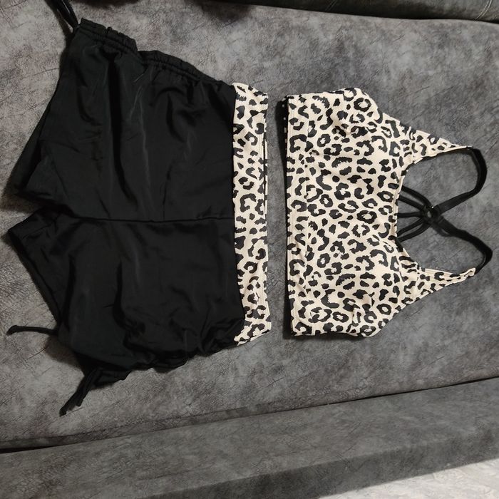 Продам купальник новый