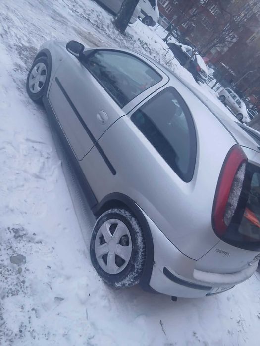 Продавам Опел корса ц