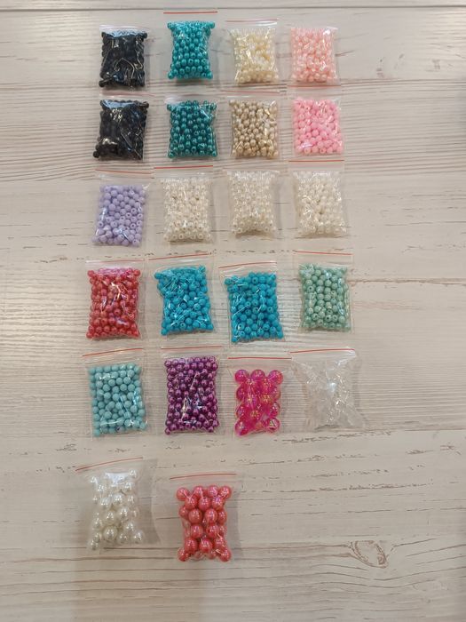 Бусины продам новые