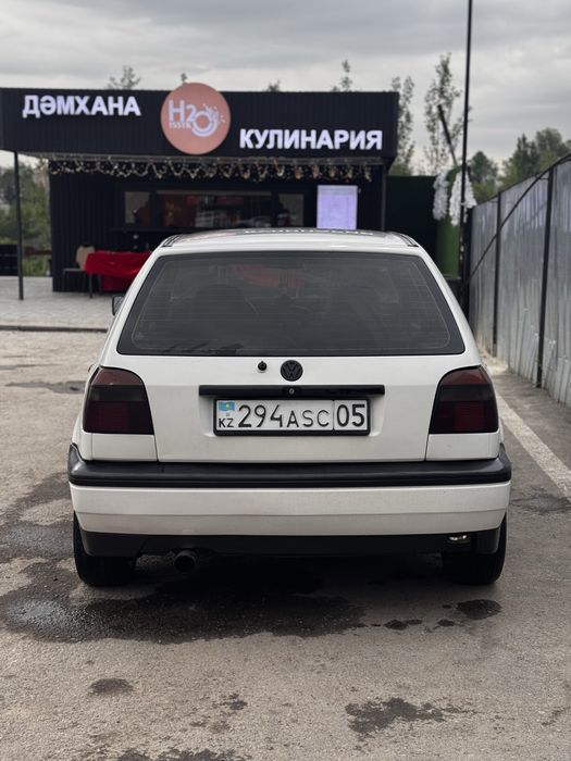 Продам гольф 3 1,8 моно