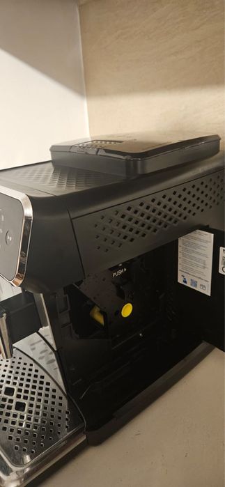 Vând expresor automat Philips EP3246