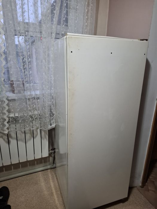 Продам холодильник, рабочий б/у