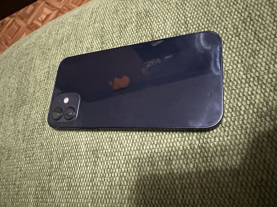 Iphone 12, 79%, 2022 года
