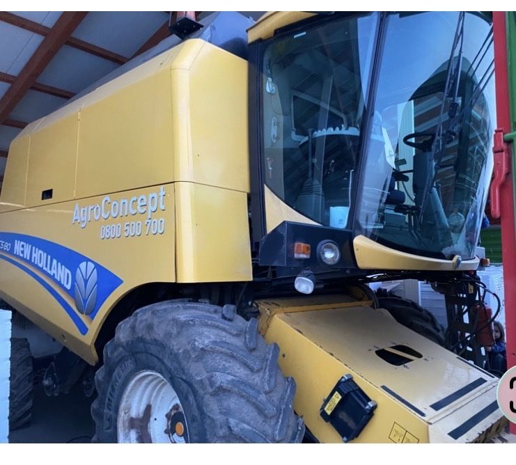 Combina agricola New Holland TC 5.80