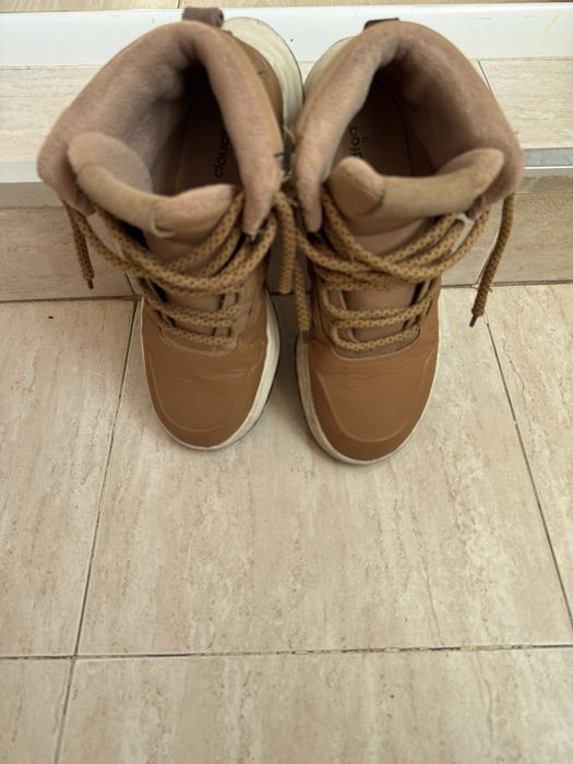 Маратонки в много добро съттояниесъстояние