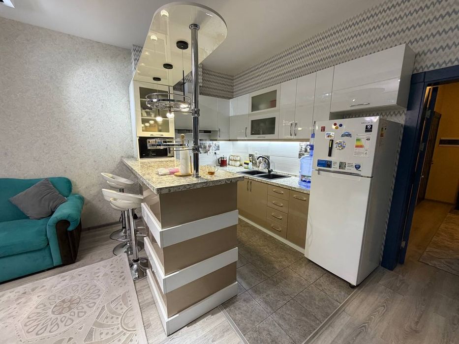 Yakkasaroyda remont mebeli bilan uy sotiladi