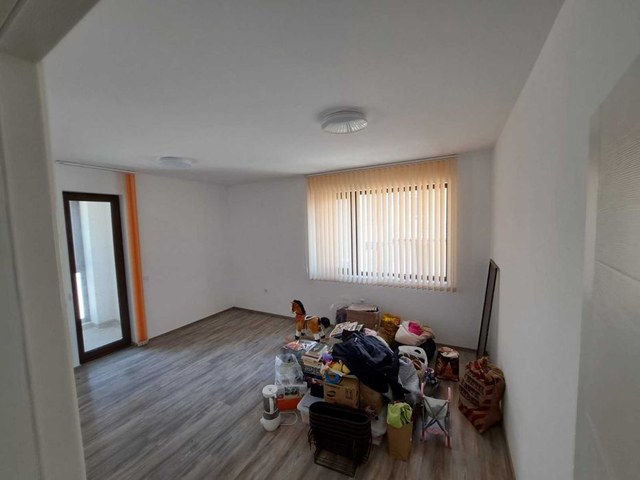 Продава се Тристаен апартамент в к.к. Св.Св. Константин и Елена - 100 кв.м за 2200 €/кв.м - Снимка #2