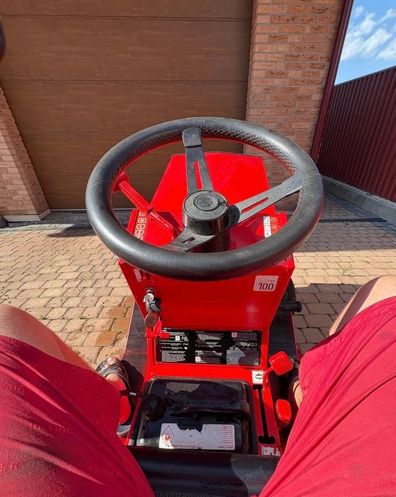 Tractoras tuns iarba  , motor Kohler 18 CP ( Nu Husqvarna, MTD) + Colector inclus – Stare bună, gata de lucru!