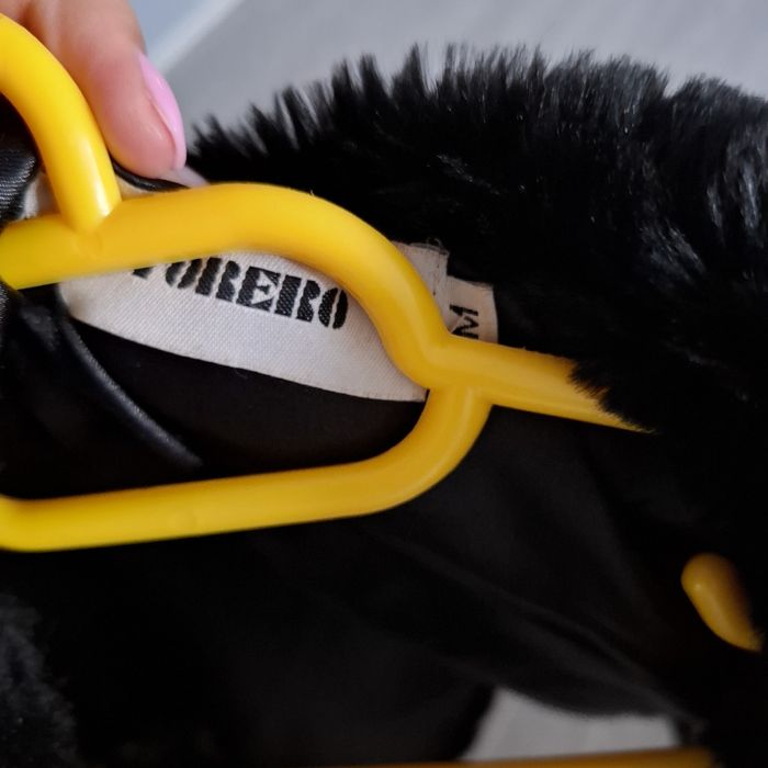 Palton nou nu l-am purtat niciodata