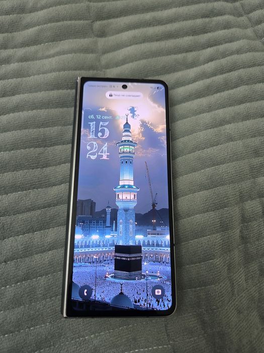 Samsung Z Fold 4