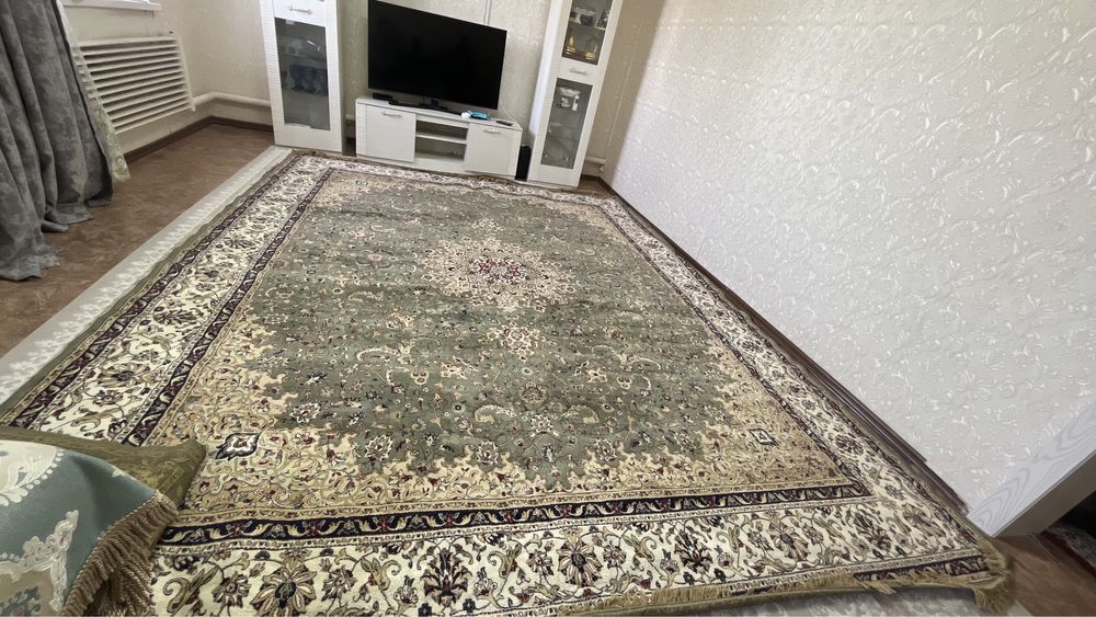 Продам шелковый дубайский ковер 3/4