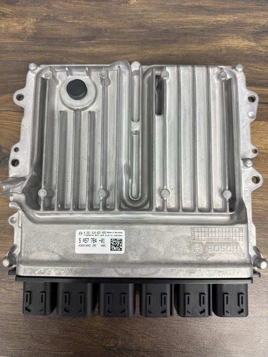 BMW DME8 - двигателен компютър/ECU