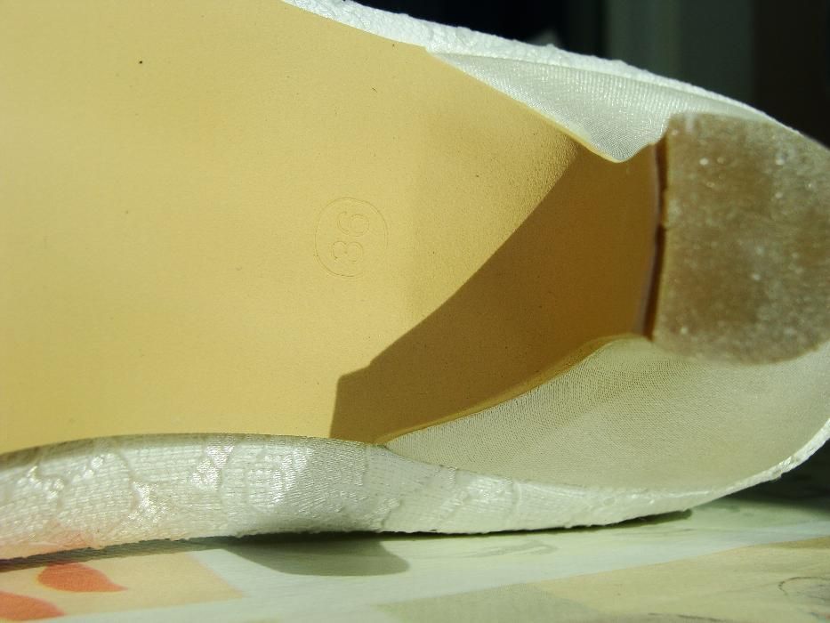 Замечательные свадебные туфли! (Новые)