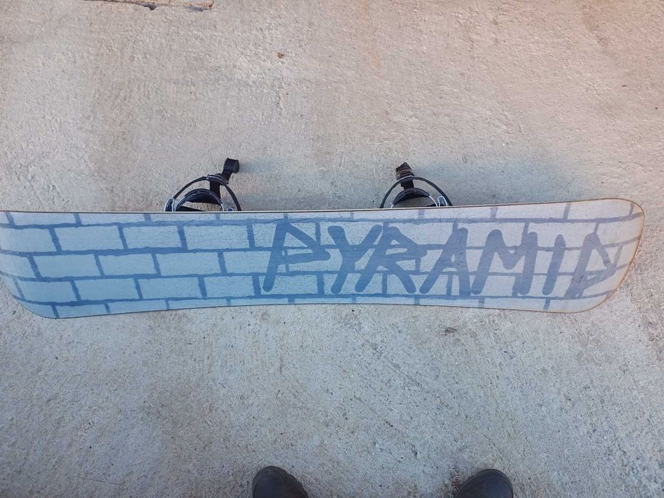 Сноуборд Pyramid USA 155см с автомати