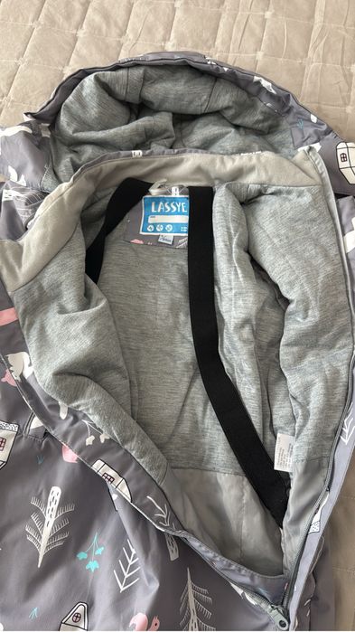 Демеснзонный комбинезон для девочки