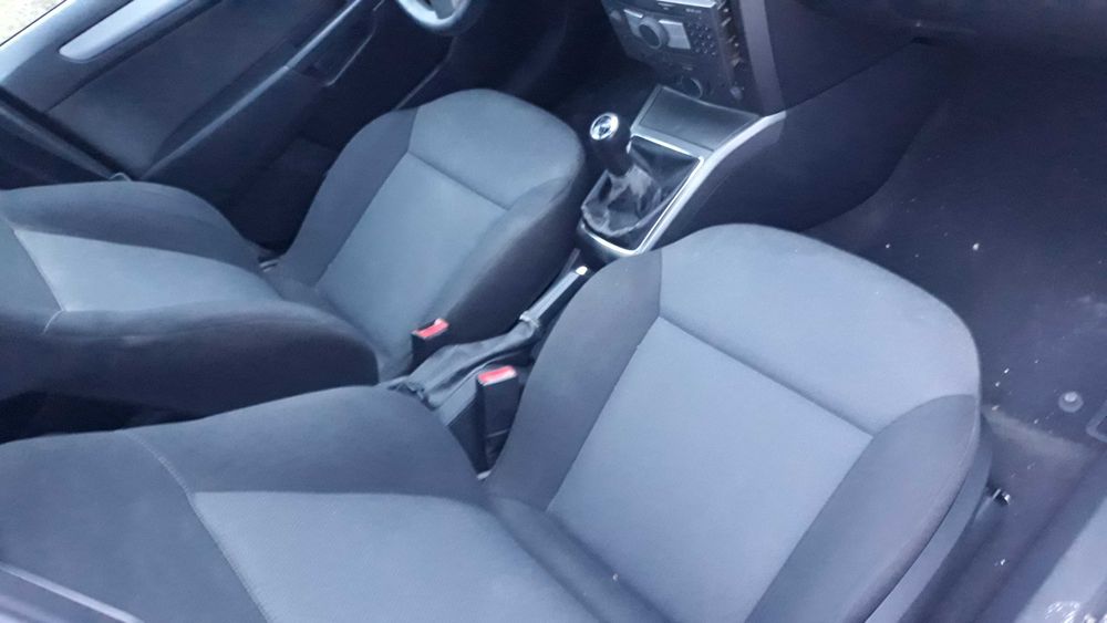 Опел Астра Х Стейшън Opel Astra Н 1.9 CDTI САМО НА ЧАСТИ