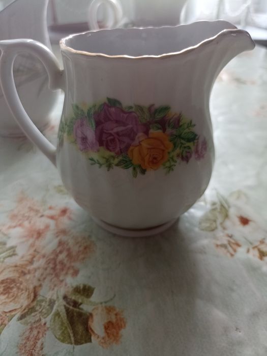 Сливочник,стаканы хрусталь