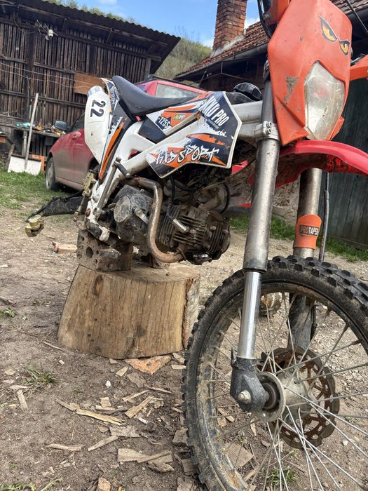 Motor kxd 125cc carter stanga crepat