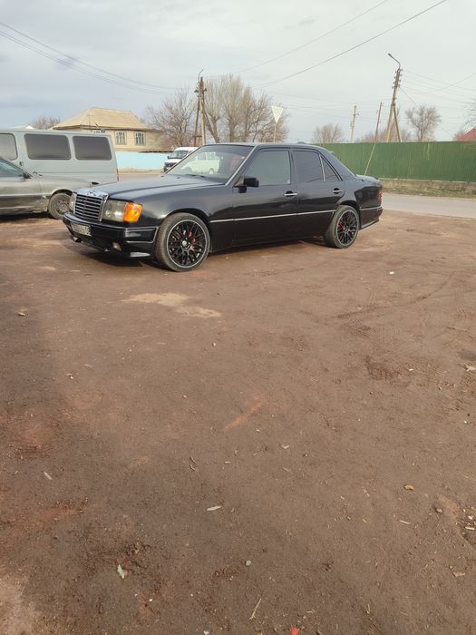 Продам Мерседес 124