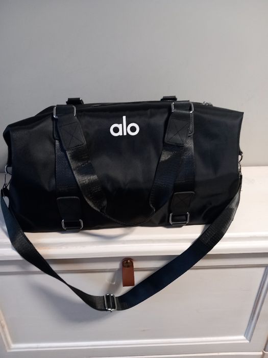 Спортна чанта за фитнес / йога alo yoga