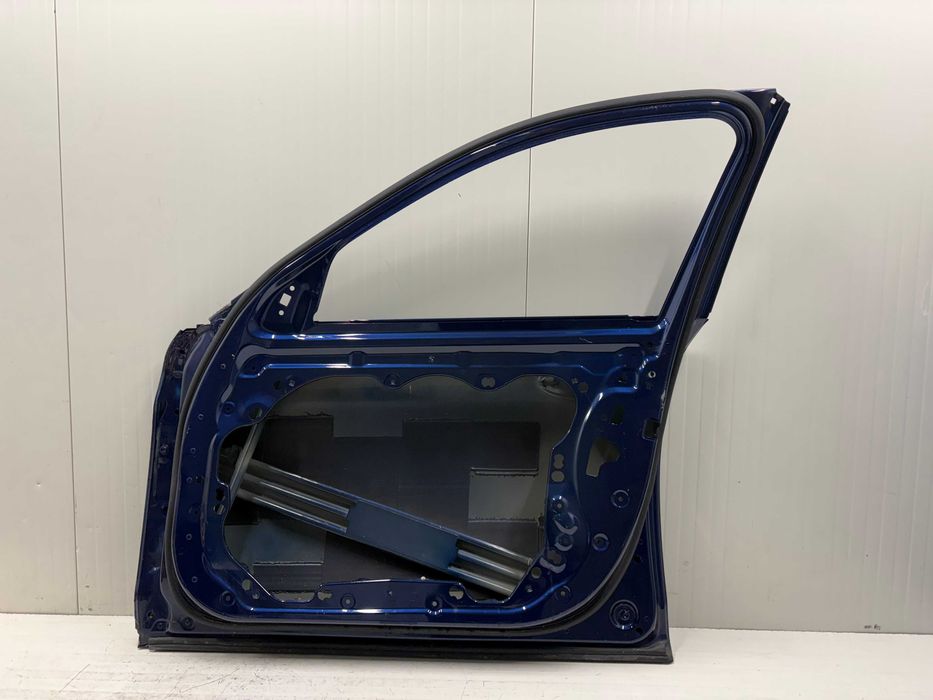 Предна дясна врата БМВ Г30 Г31 BMW G30 G31