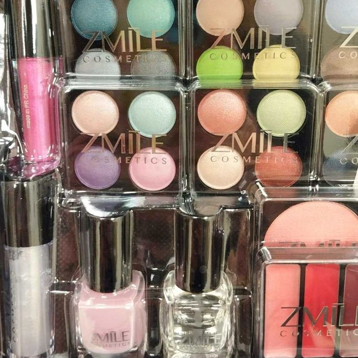 Комплект за грим Zmile Cosmetics в куфарче – нов