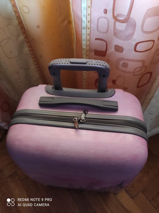 Troller Budapesta roz