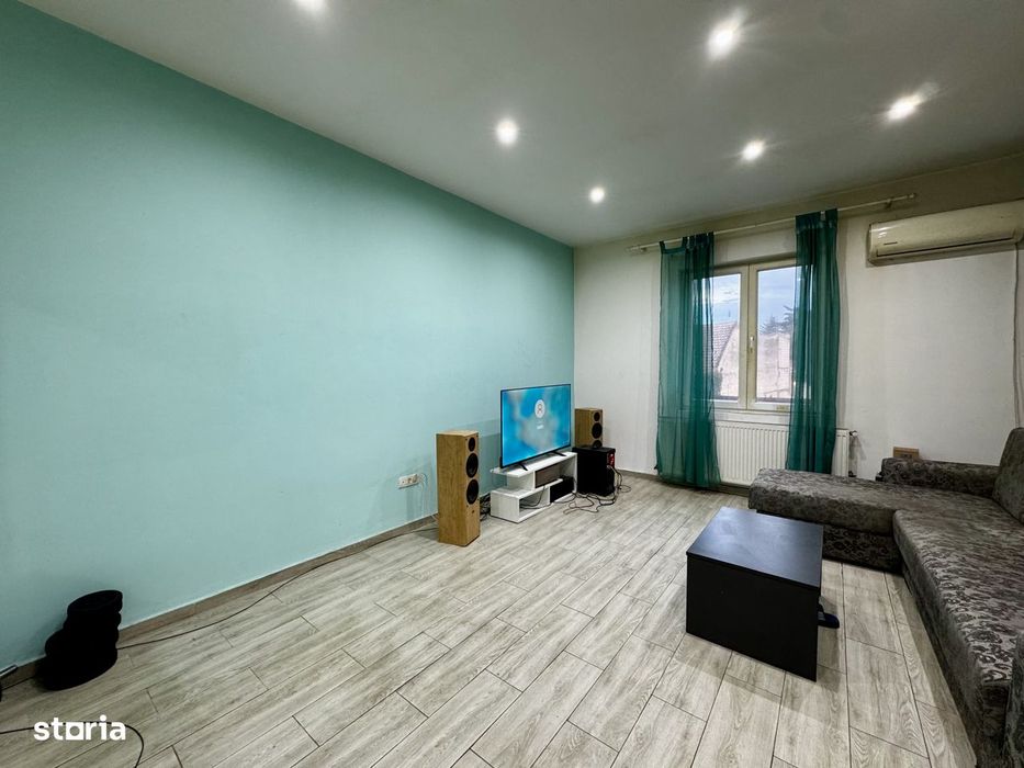 Apartament situat in zona centrala, etaj 1, centrala proprie