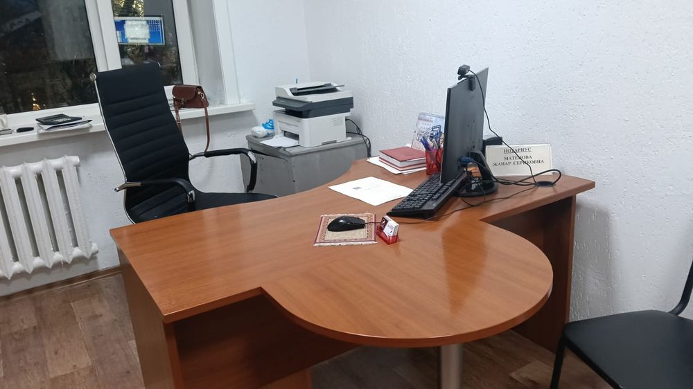 Продам офисный стол
