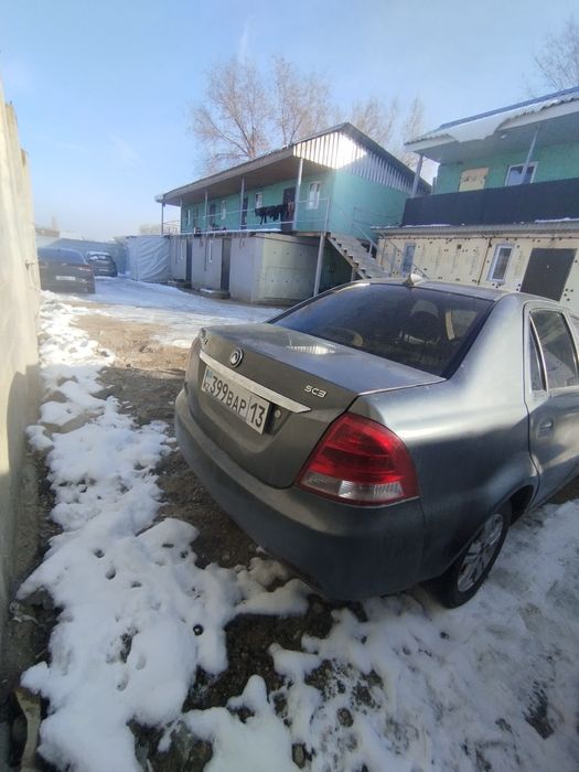 Geely GC3 китайский автомобиль