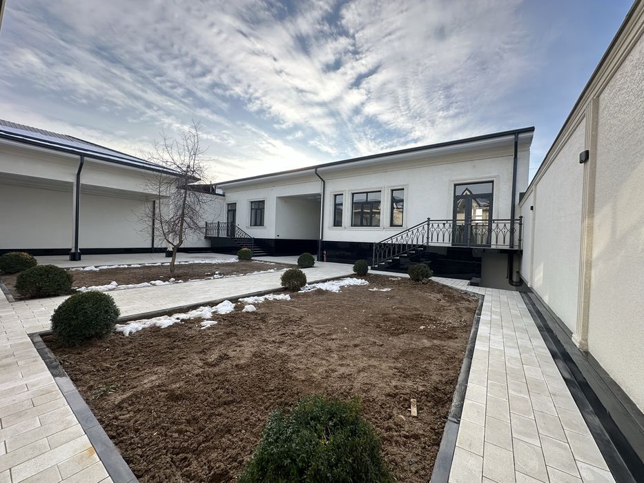 Уй сотилади.Уч кахрамон Айри ота махалласи