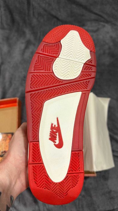 Air Jordan 4 кроссовки
