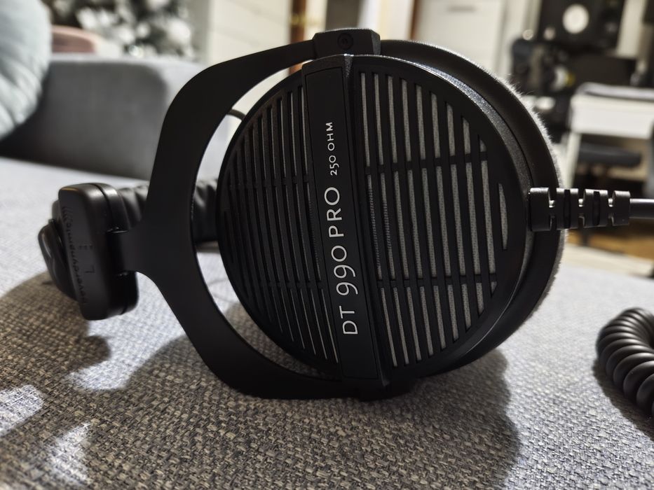 Слушалки Beyerdynamic DT 990 PRO 250 Ohm
