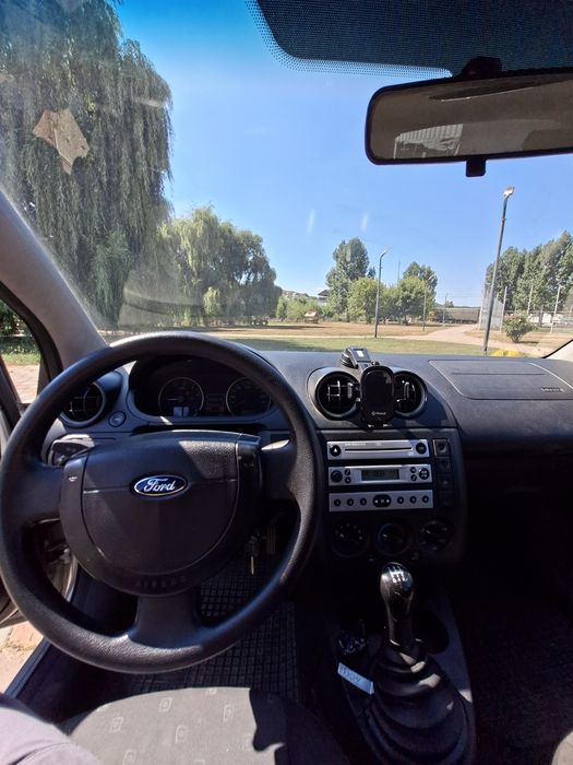 Vând Ford fiesta 2004 1.4  TDCI