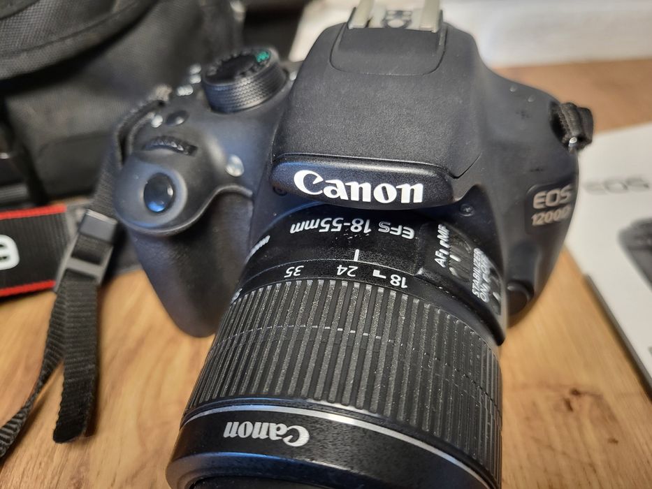 Продаю фотоаппарат Canon EOS 1200D