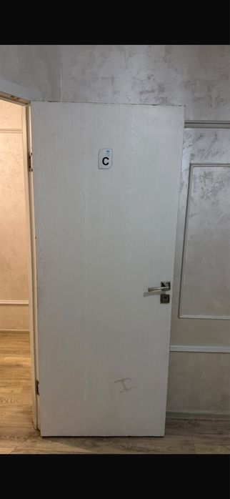 Двери б/у вобщем за все двери 15 тыс